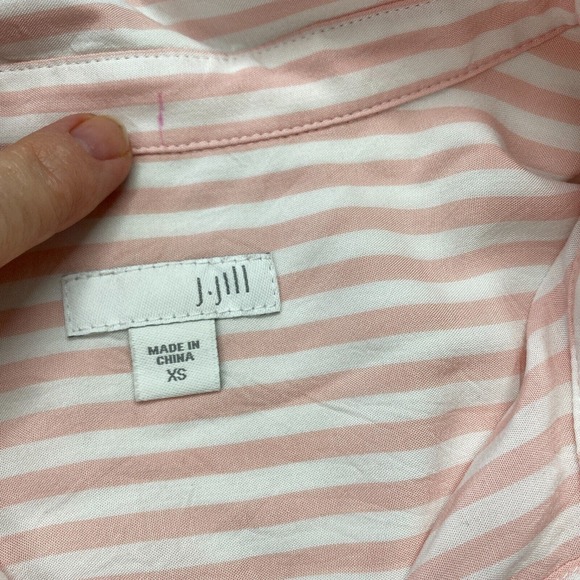 J Jill Button Up Tunic Top Womens XS Striped Pink White Pocket Roll Tab Sleeve - Picture 9 of 12